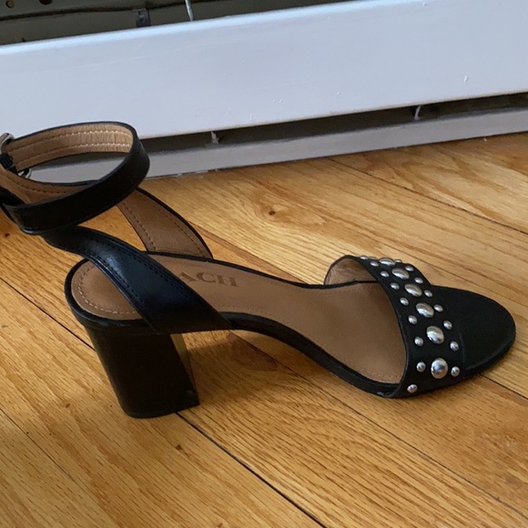 COACH sandals, silver hardware Excellent condition - Picture 4 of 4